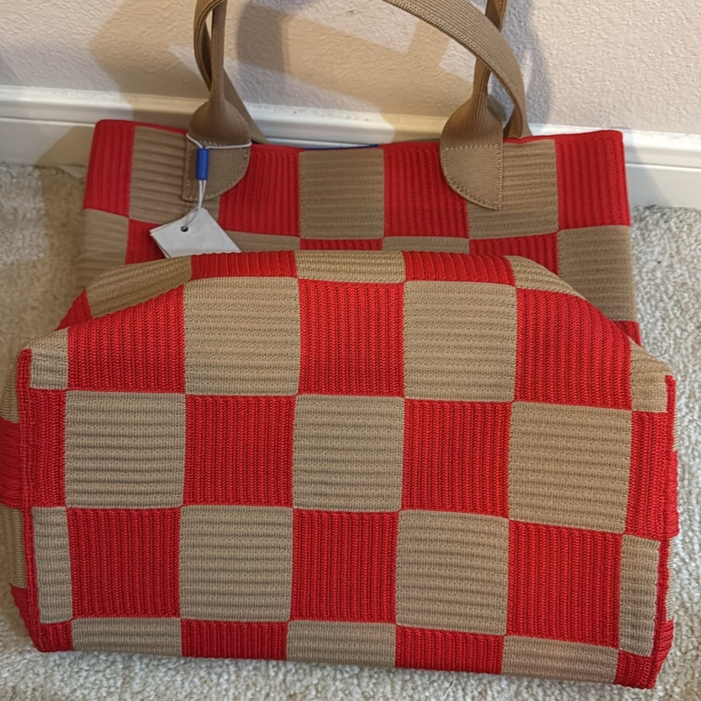 NWT Rothy’s lightweight tote bag in red and tan check pattern, no longer sold - Picture 6 of 10
